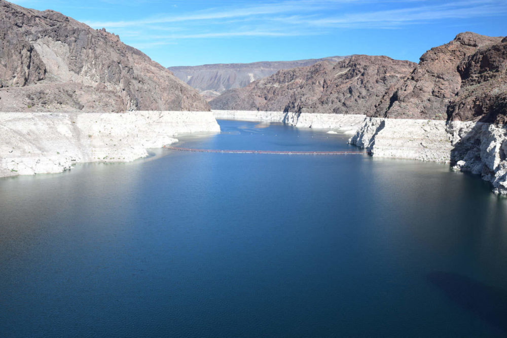 Bath tub rings on Lake Mead