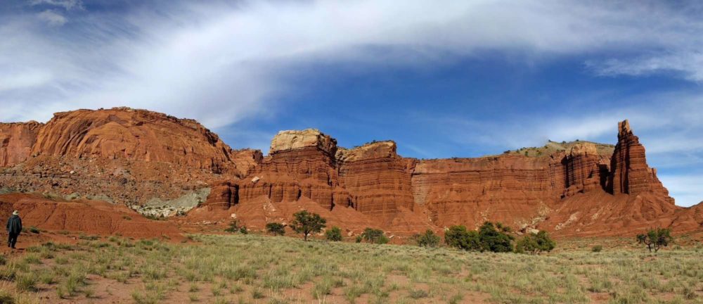 The long cliff leading to Chimney Rock