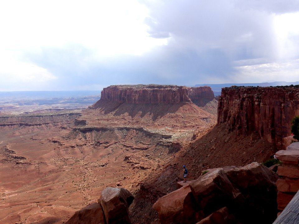 Near the Edge of the Mesa on Grand View Point Trail