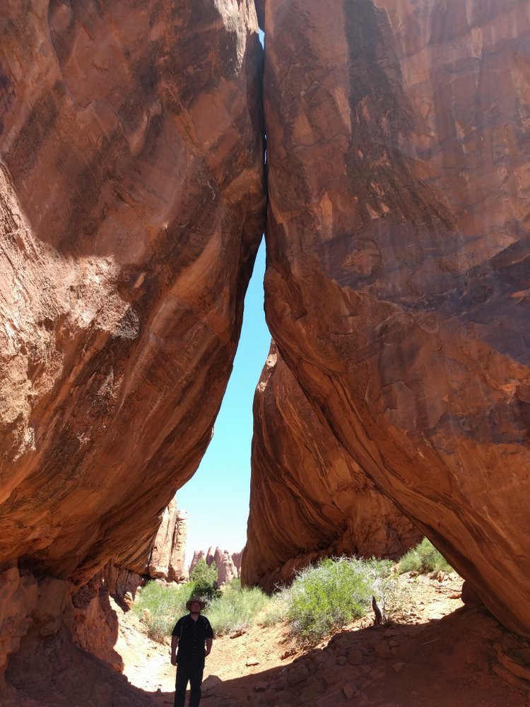 Kissing Boulders above Hitch