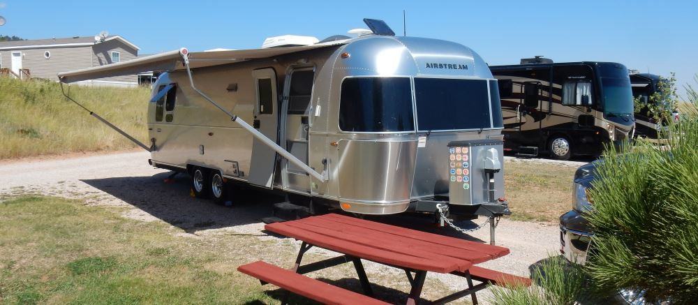 Here we are at Mountain View RV, keeping things shiny.