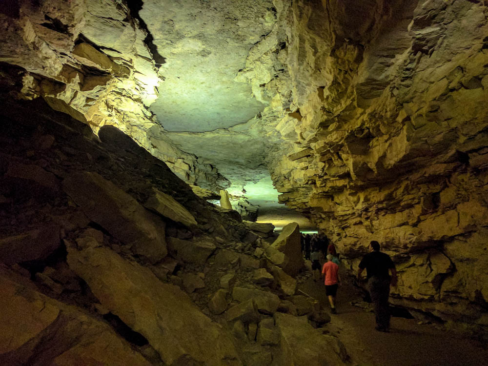 cave tours at mammoth cave