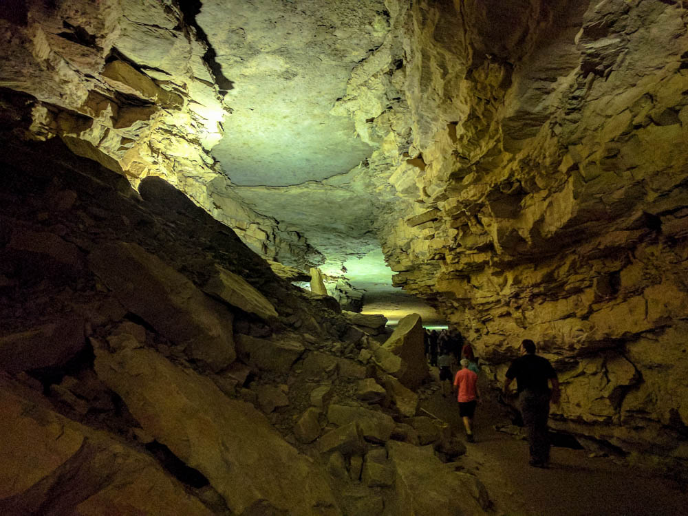 which mammoth cave tours are best