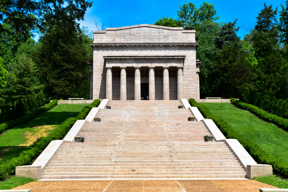 Abraham Lincoln Birthplace Memorial Building - built in 1909 to 1911